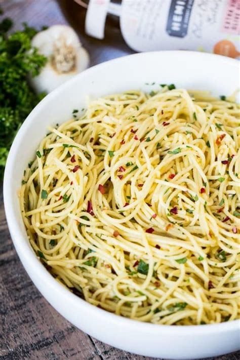 This Super Easy Olive Oil Pasta Is A Simple Side Dish That Is Quick To Make And Easily