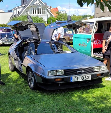 [Delorean DMC-12] : r/spotted