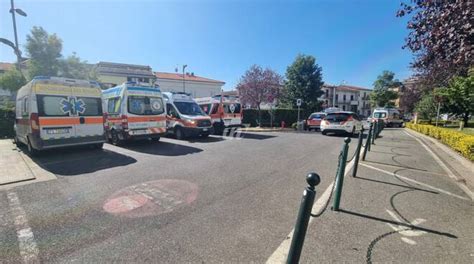 Ambulanze In Coda Al Pronto Soccorso Ilcuoioindiretta