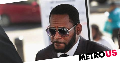 R Kelly Trial Prosecutors Brand Singer A Predator As Trial Begins