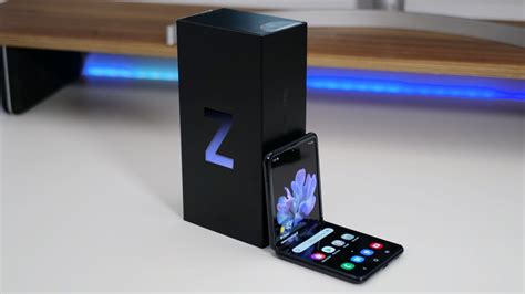 Samsung Galaxy Z Flip Unboxing Setup And Review Youtube