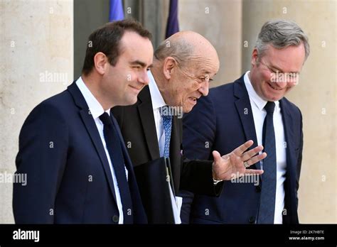 Le Ministre Des Affaires étrangères Français Jean Yves Le Drian Hi Res