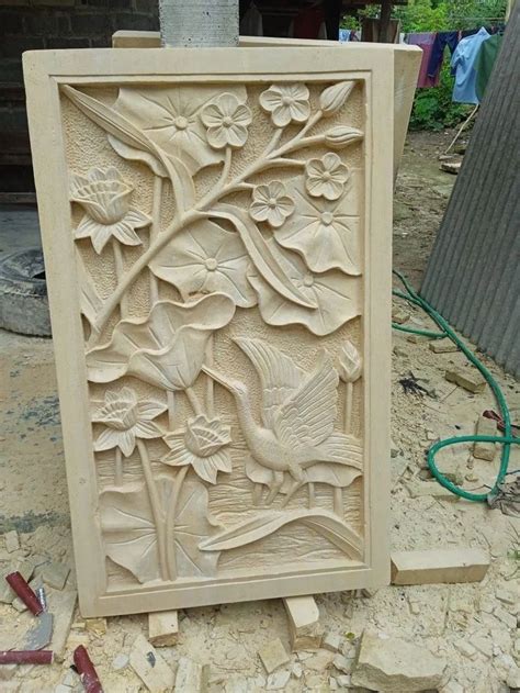 Yellow Gold Carved Sandstone Carving Work Polished Thickness 15 Mm
