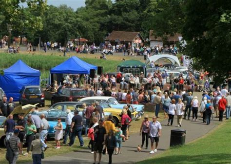 The Maldon Motor Show | Vintage Mobile Cinema