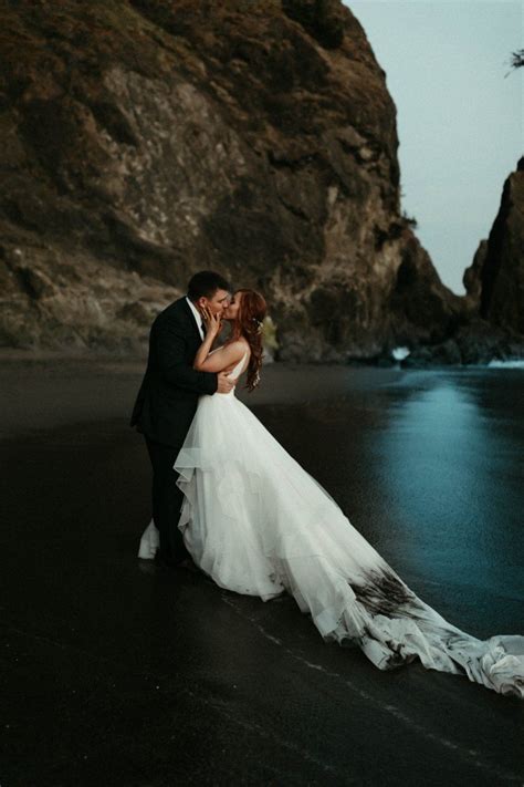 Pacific Northwest Beach Elopement In Brookings Oregon Wandering