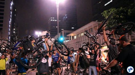 Manifestacao Bicicletada Ciclovias Sao Paulo V De Bike