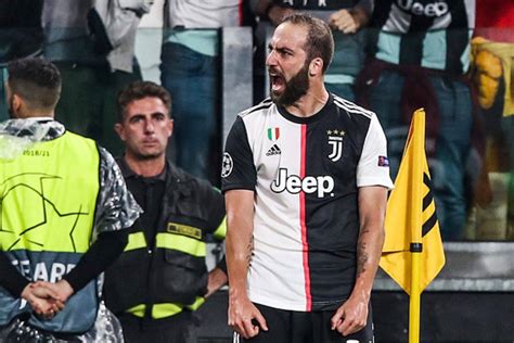 Juventus Higuain Effetto Sarri L Argentino Di Nuovo Pipita D Oro