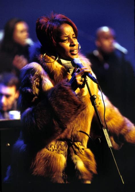 Mary J Blige From The S To Today Photos Of Superstar Through The