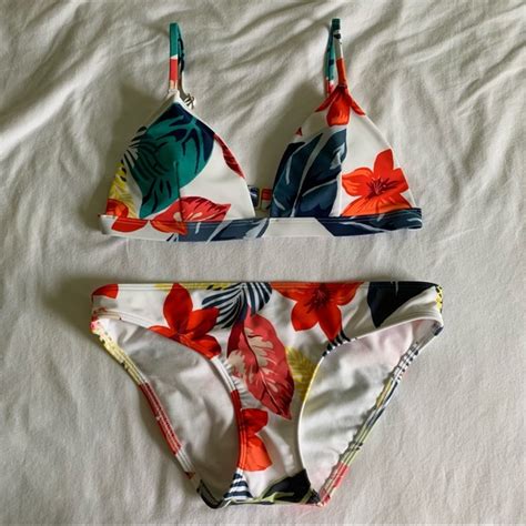 Hollister Swim Nwot Hollister White Floral Triangle Bikini Set