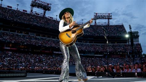 Country music star Lainey Wilson to play SC Peach Festival in Gaffney