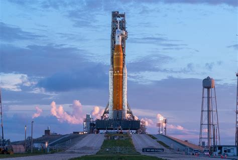 Nasa Rocket Blast Off The Washington Monument Will Blast Off In Honor