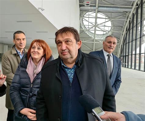 Регионалният министър: До два месеца откриваме Арена Бургас