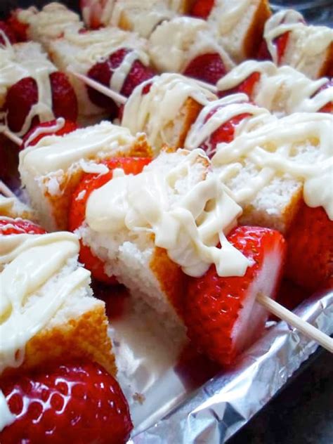 Strawberry Shortcake Kabobs Cakes And Colors