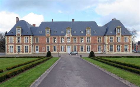 Un château des Yvelines va accueillir près de 200 réfugiés africains