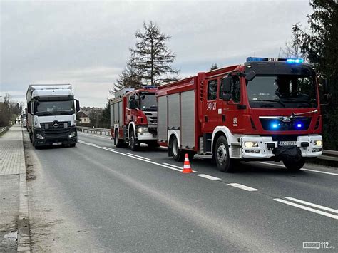 Miejsce Piastowe Zderzenie Scanii Z Oplem Jedna Osoba Ranna