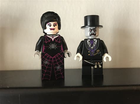 Awesome new variants of the vampires from the NYC LEGO store! Love ...