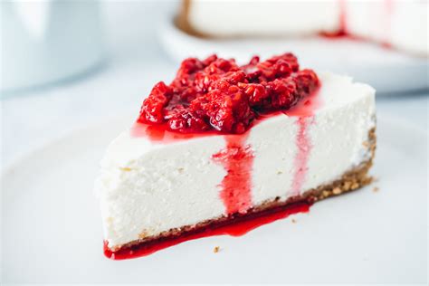 No Bake New York Cheesecake mit heißen Himbeeren Backbube