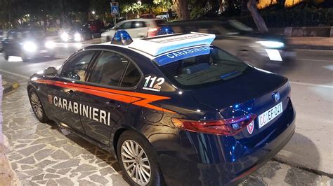 Danneggia Unauto In Sosta E Si Ferisce Poi Aggredisce Carabiniere