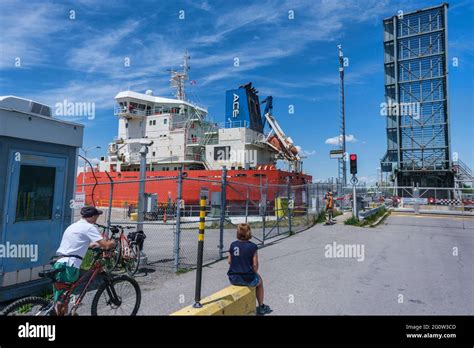 St lawrence seaway locks hi-res stock photography and images - Alamy