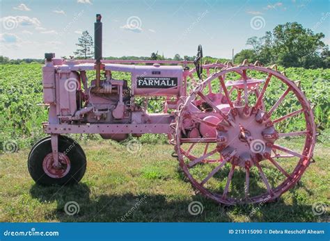 Old Antique Farmall Tractor Rusty Editorial Photo CartoonDealer