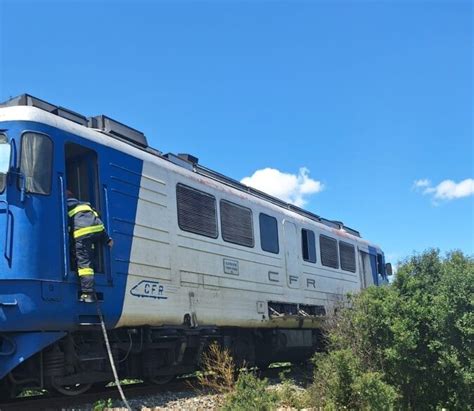 UPDATE Un incendiu puternic a izbucnit în locomotiva unui tren care se