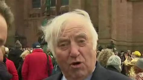 Hundreds attend Liverpool funeral for comedian Sir Ken Dodd