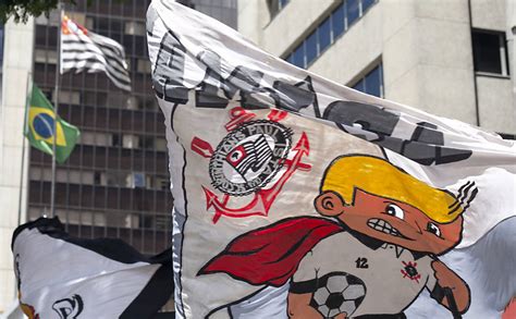 Protesto Da Torcida Do Corinthians Esporte Fotografia