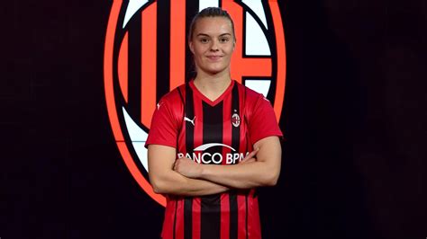 Si separano le strade di Guðný Árnadóttir e del Milan