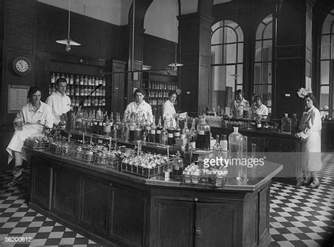 Historical Pharmacy Photos And Premium High Res Pictures Getty Images