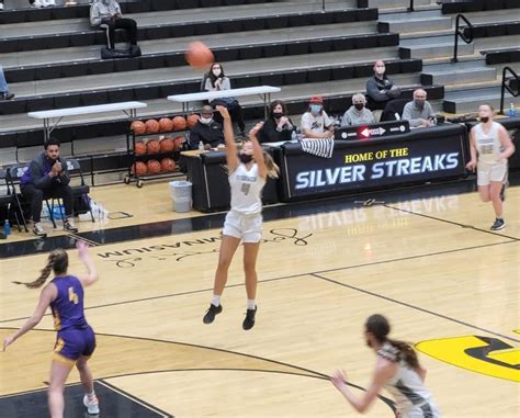 Galesburg Silver Streaks Girls Vs Bloomington Purple Raiders Wgil 93