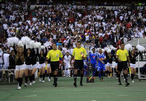 Santos Vence Na Col Mbia Larga Na Frente Do Once Caldas