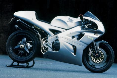 RC30 Gallery