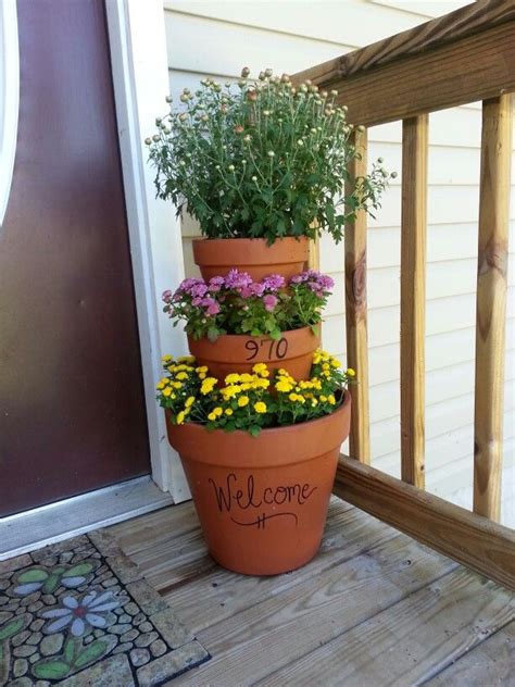 Super Easy Fall Mums Planter For Front Porch 3 Different Size Terra Cotta Pots 8 1 Mums