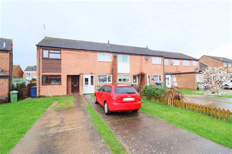 2 Bed Terraced House To Rent In Cromers Close Northway Tewkesbury