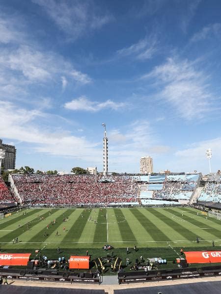 Conmebol doa ingressos para aumentar público mas seguirá final única