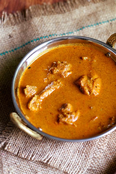 Varutharacha Chicken Curry Recipe Suji S Cooking