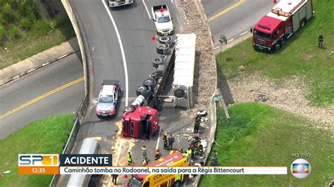 Motorista morre em tombamento de caminhão no Rodoanel na Grande SP