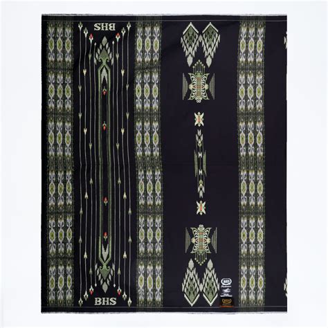 Sarung BHS Masterpiece Motif M98 SEA Hitam Hijau
