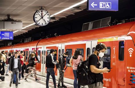 S Bahnen in Stuttgart Störung an Oberleitung sorgt für Probleme