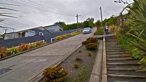 Baldwin Street: the steepest residential street in the world - Travel site