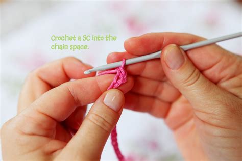 Super Easy Crocheted Rose Tutorial Knittting Crochet