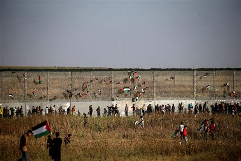 ‘Palestinian Flag March’ tells Israel: Gaza will not be defeated ...