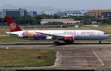 B Dt Juneyao Airlines Boeing Dreamliner Photo By Zivenlee Id