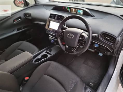 Toyota Prius S 2019 For Sale In Karachi Pakwheels