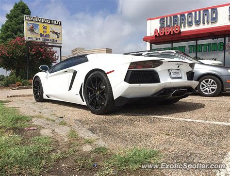 Lamborghini Aventador spotted in Dallas, Texas on 06/26/2014, photo 2