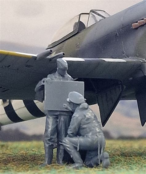 Raf Figures On The Way Aeroscale