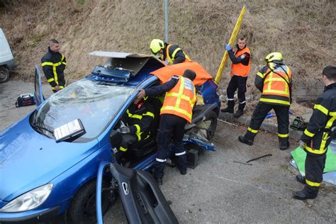 La Mure Accident De La Route Un Exercice Grandeur Nature Pour Les