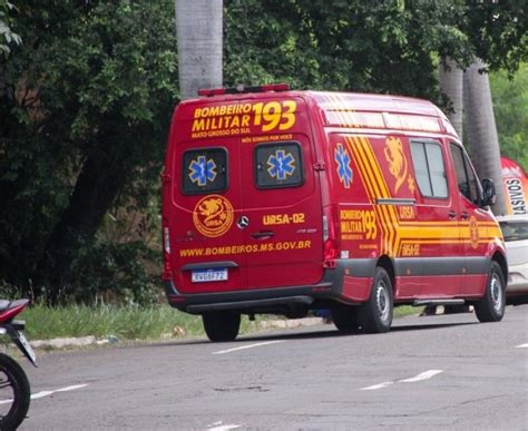 Motociclista Fechado Bate Em Carro E Quebra O Bra O Na Ernesto