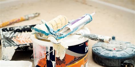 Do You Caulk Before Or After Painting