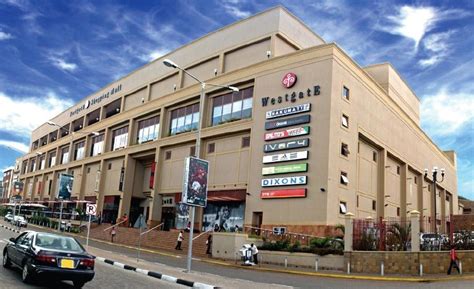 Le Mall Temple De La Bourgeoisie à Nairobi Lafrique Des Idées